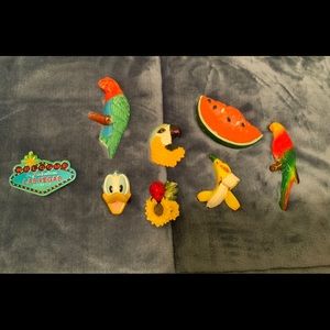 8 Kitchen magnets. Sold together.